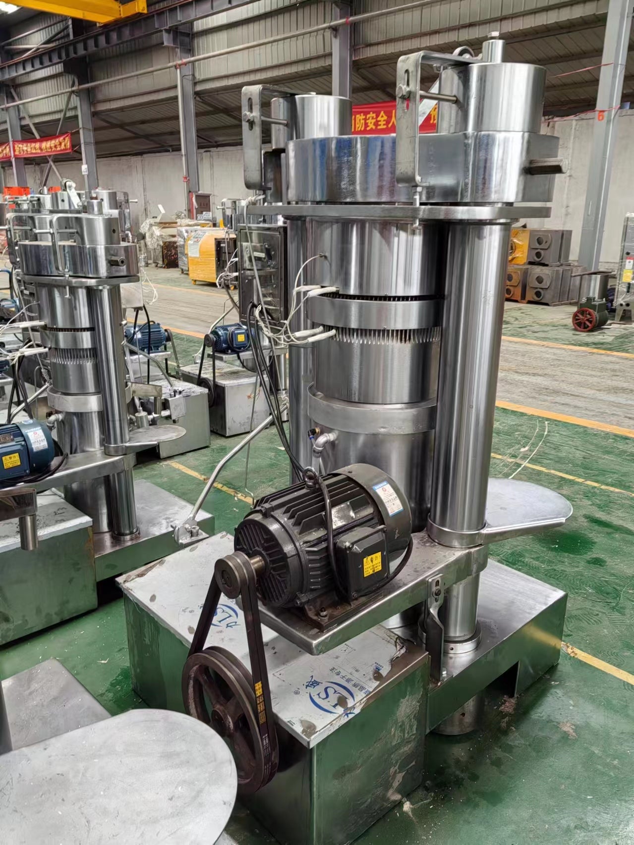 Hydraulic oil press machine